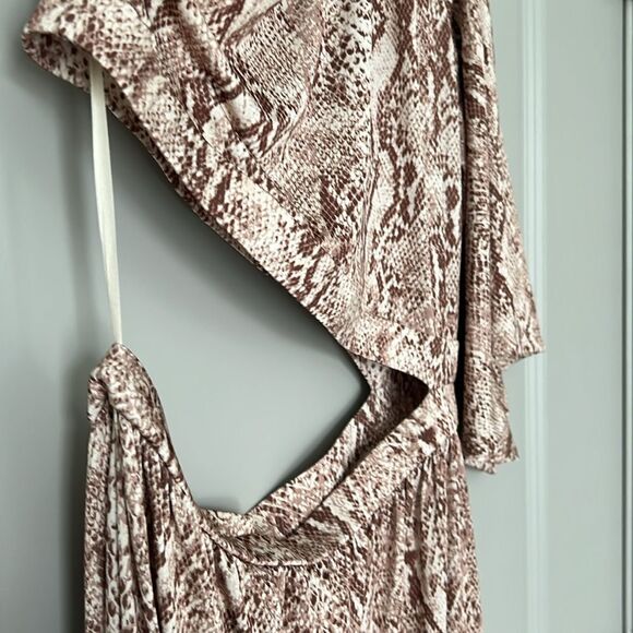 L’agence • Fontana One Shoulder Dress - Picture 10 of 10